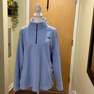 Light Blue North Face 1/2 Zip Fleece Size XL TG, Very Comfy, Never Worn